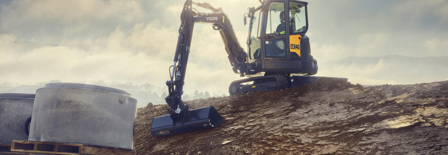 mini excavator ecr40f sv