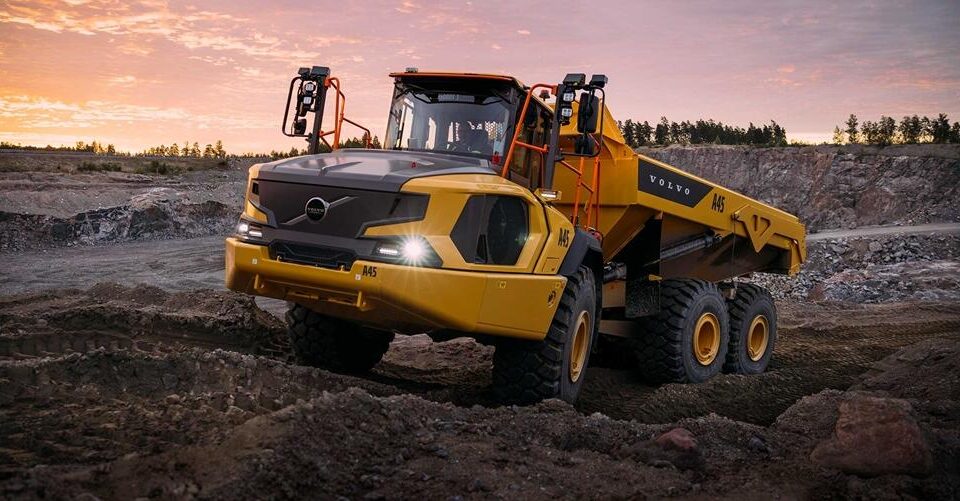 volvo ce unveils 04 23241200